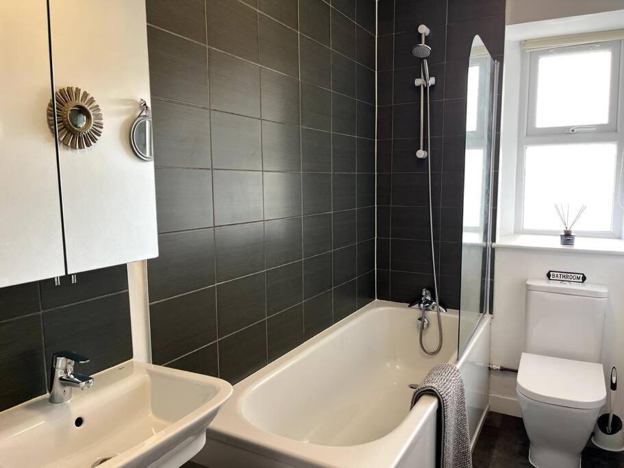 Flat In The Heart Of Newquay Apartment New Quay Екстериор снимка